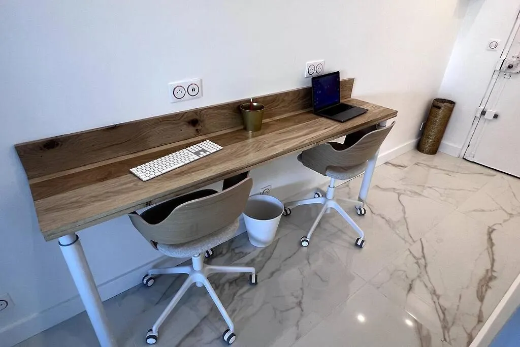 Apartment With Amazing View Of + Parking Paris