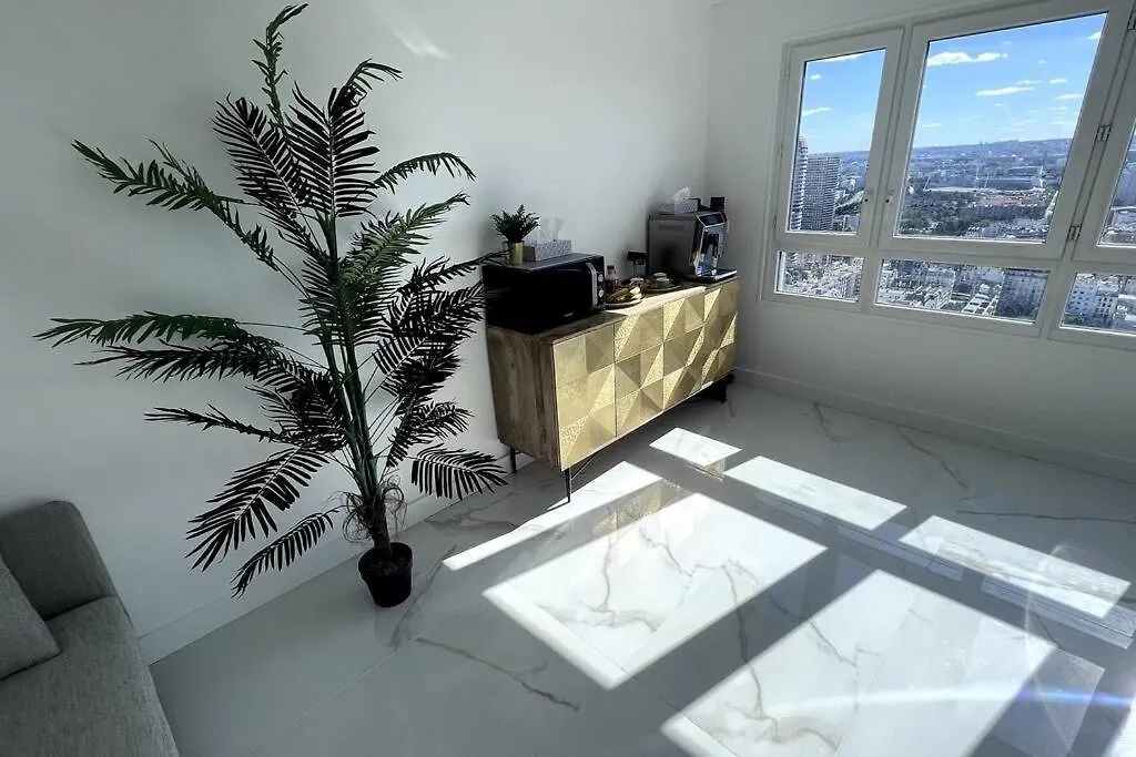 With Amazing View Of + Parking Apartment